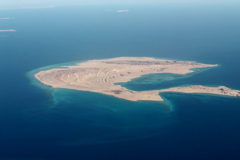 Красное море остров тиран