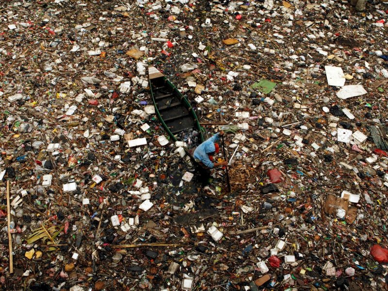Горы мусора в тихом океане