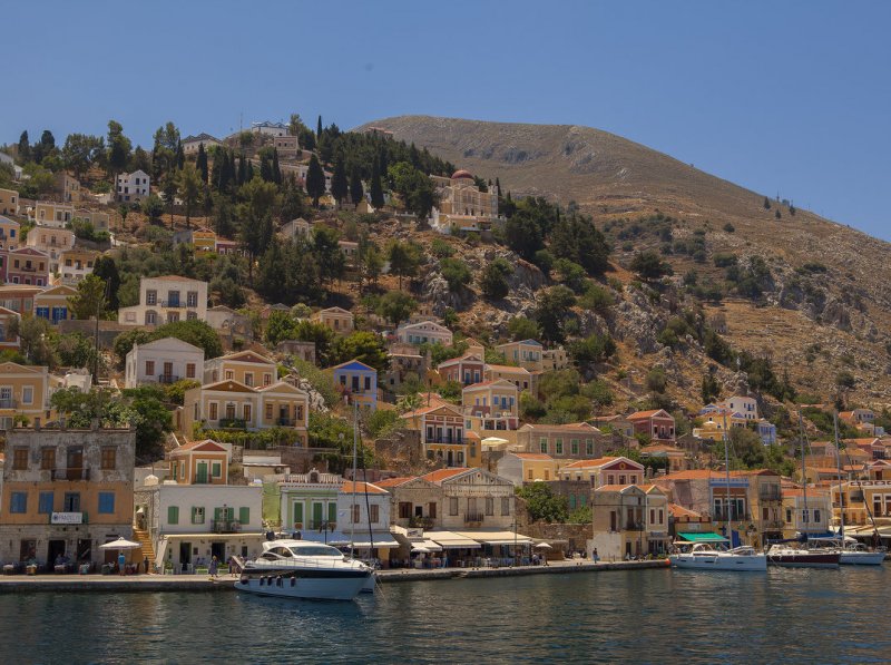 Остров Сими Греция монастырь Архангела Михаила