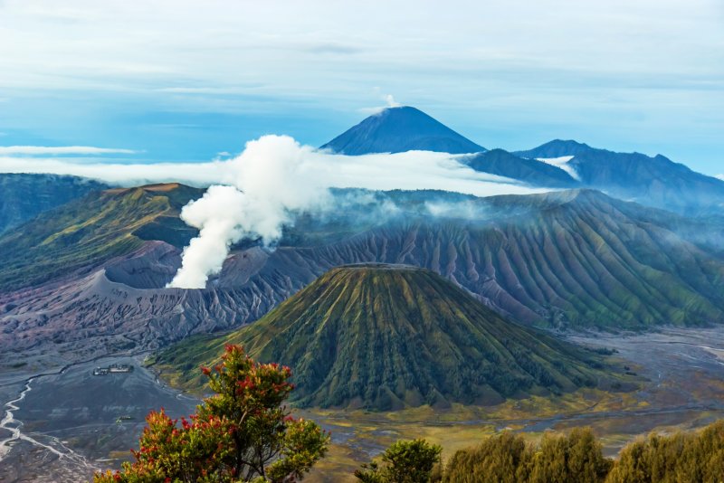 Остров Ява Индонезия вулканы