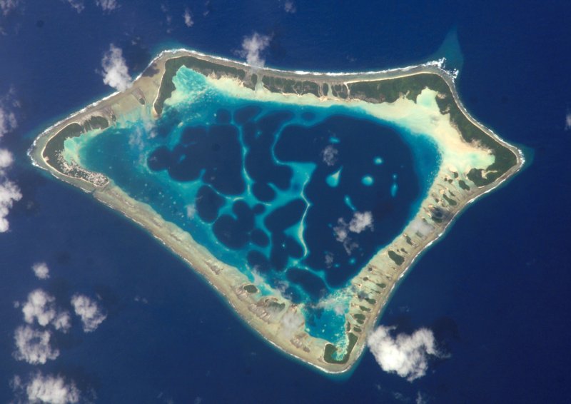 Атолла Рароиа островов Туамоту.