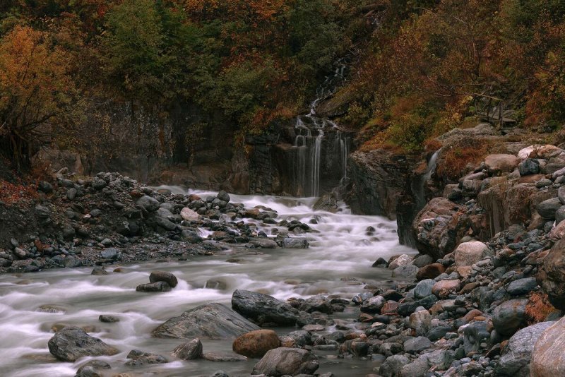 Горный речка осень Кавказ