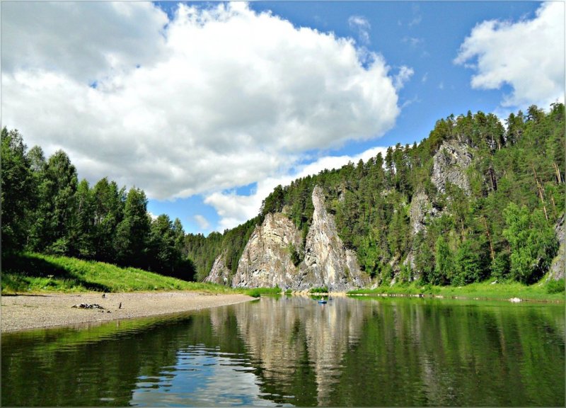 Чусовая река среднего Урала