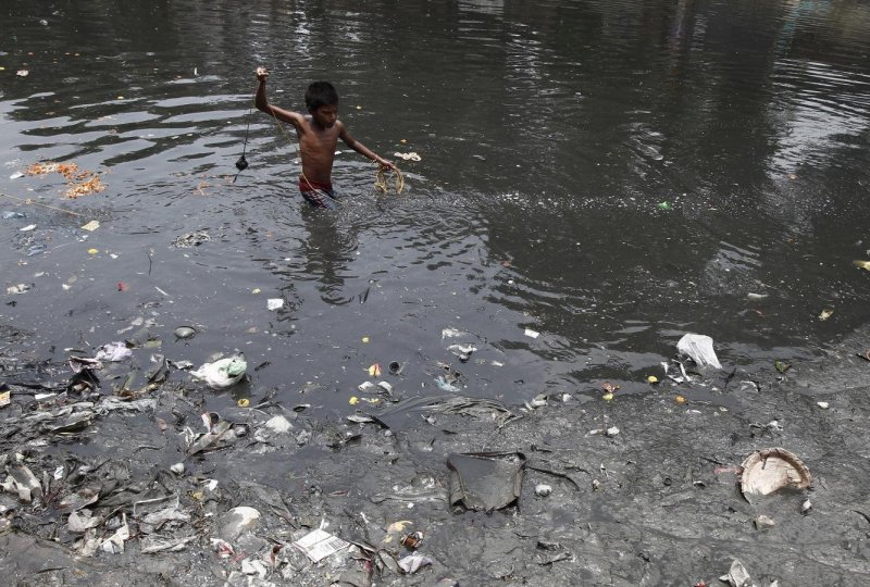 Загрязненные водоемы Индии