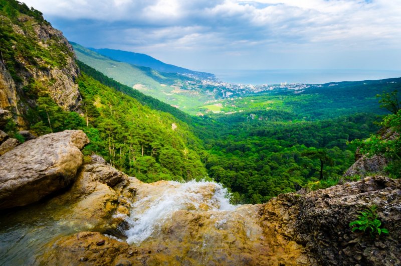 Тисовый водопад Крым