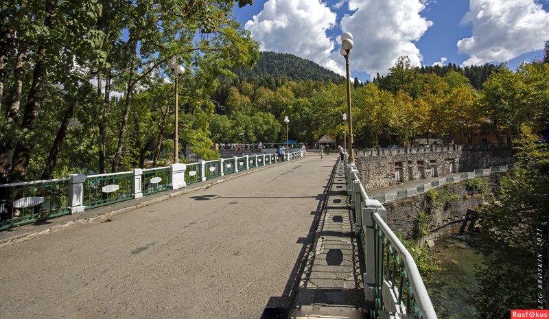 Мост через реку Озерна