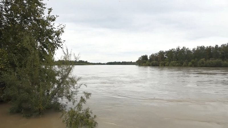 Река ия в Тулуне