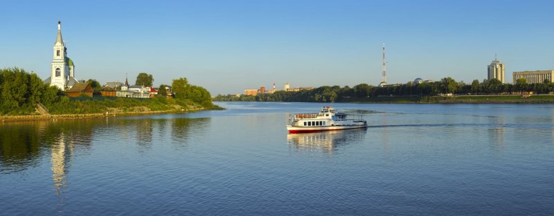 Панорама Киева река Днепр
