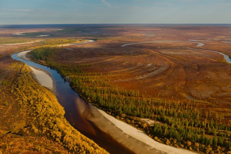 Река зимой на Ямале
