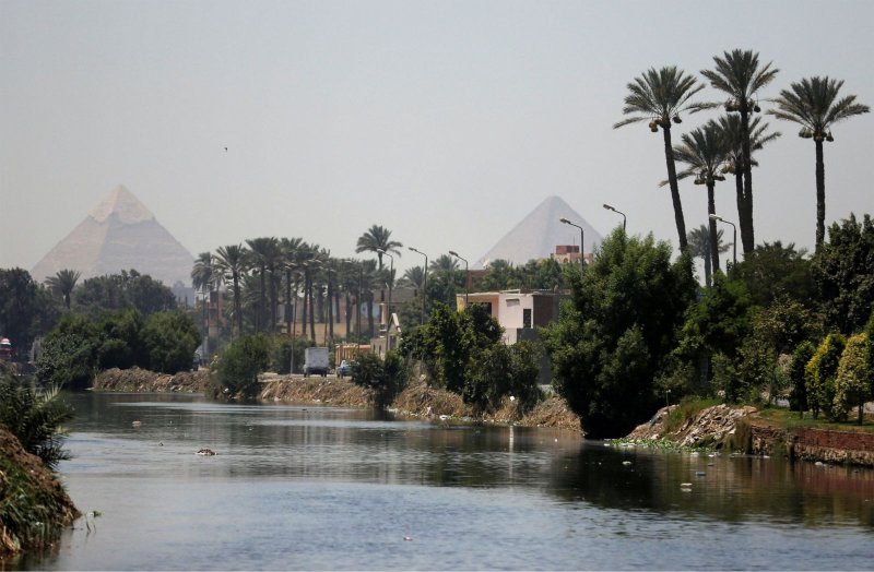 Египет река Нил Каир пирамиды