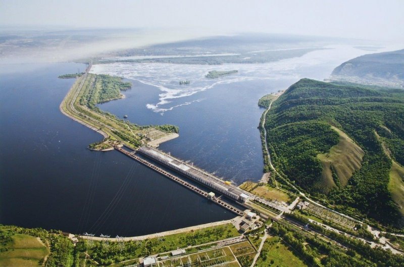 Август Волга река