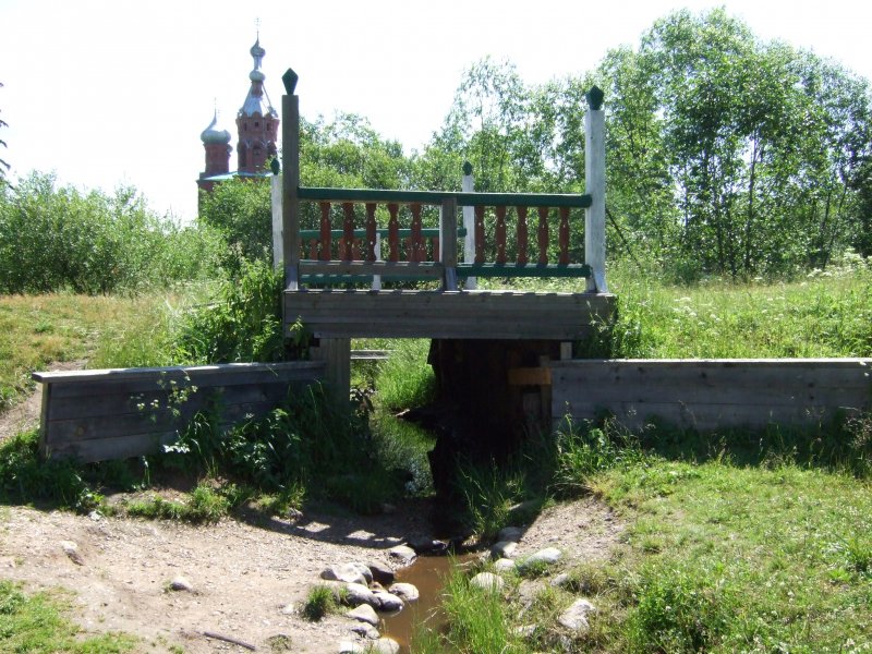 Исток Волги мост
