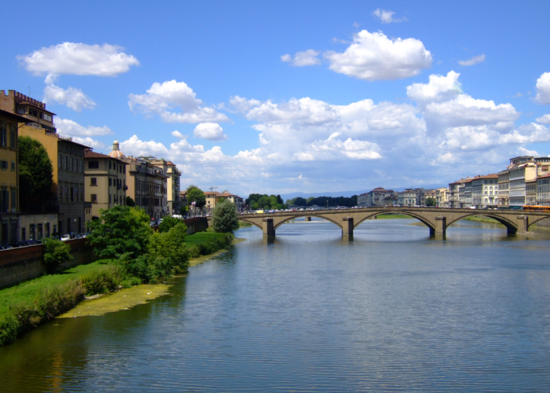 Река Арно в Италии