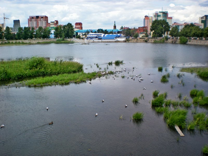 Старая набережная реки Миасс в Челябинске