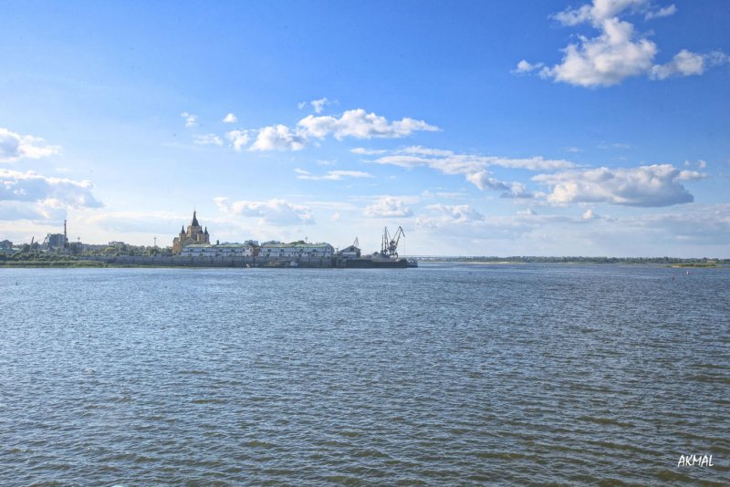 Стрелка Оки и Волги в Нижнем Новгороде пейзаж