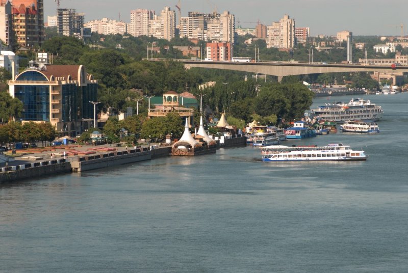 Левый берег Ростова-на-Дону вид с реки