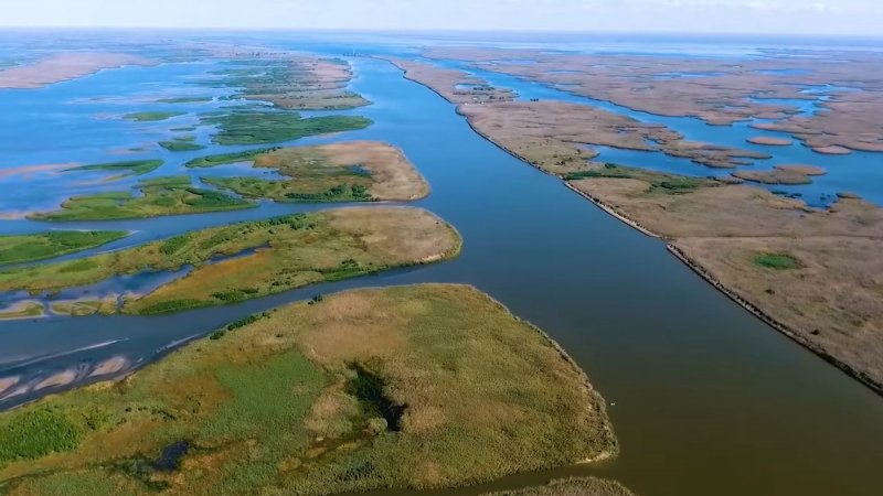 Дельта реки Волга в Астрахани