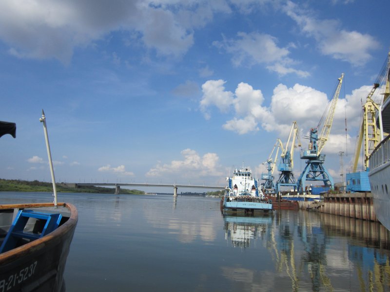 Река Волга Астрахань порт