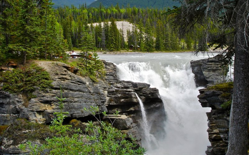 Национальный парк Джаспер, Канада водопад