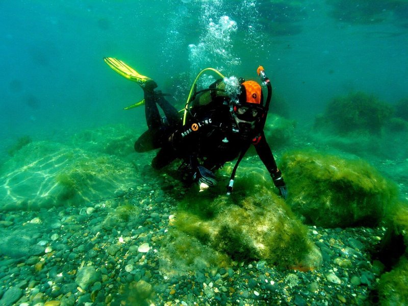 Под водой чёрного моря мног воды