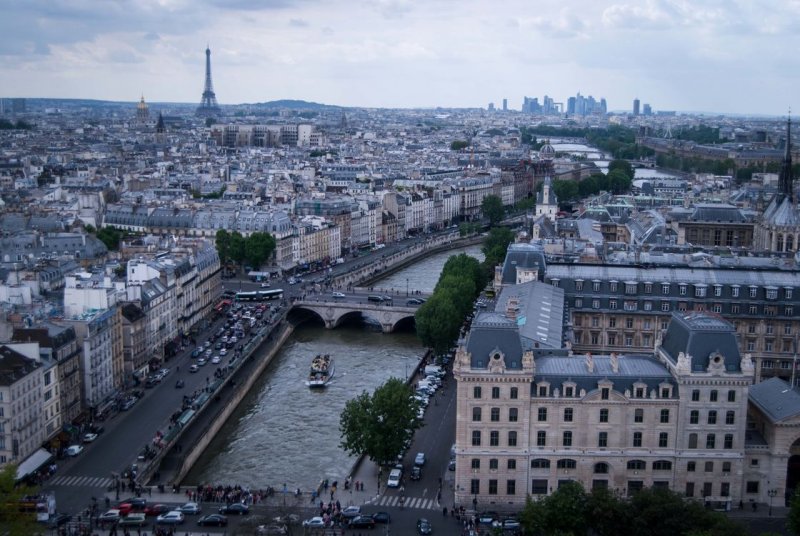 Париж: часовой круиз по реке сене