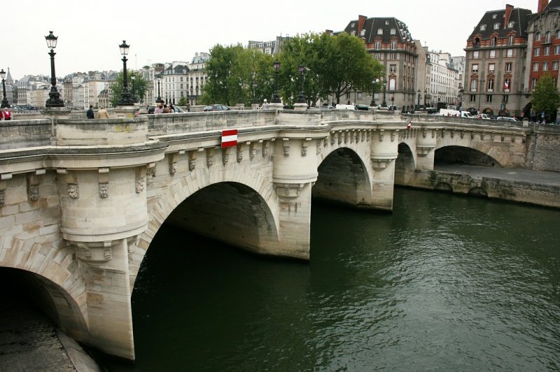 Река сена в Париже