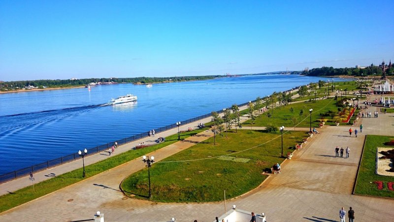 Набережная реки Волги Ярославль