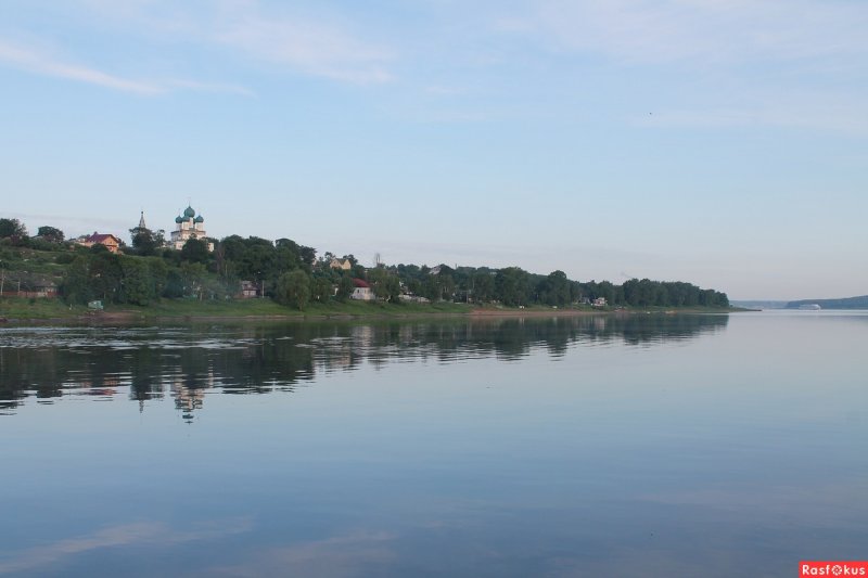 Река Волга Тутаев