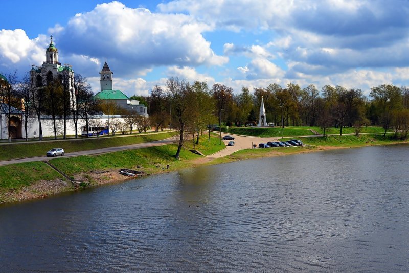 Волга в городе Ярославле