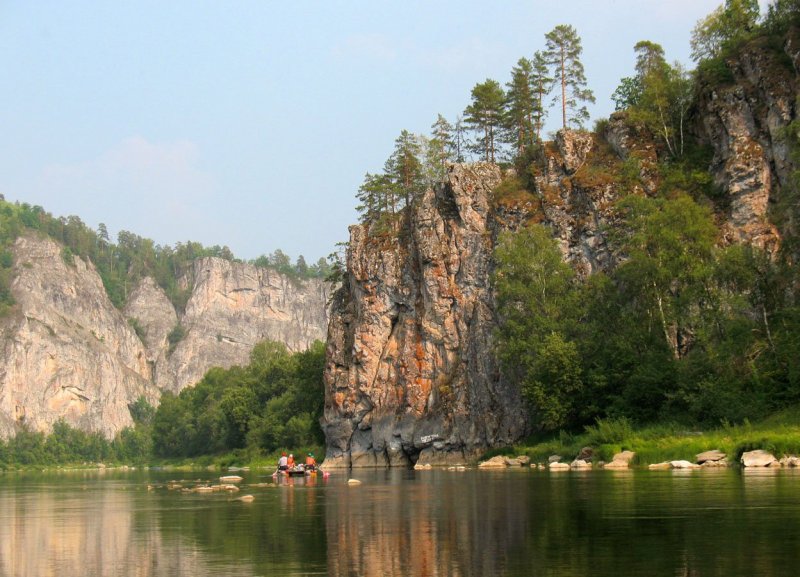 Скалы на реке белая в Башкирии