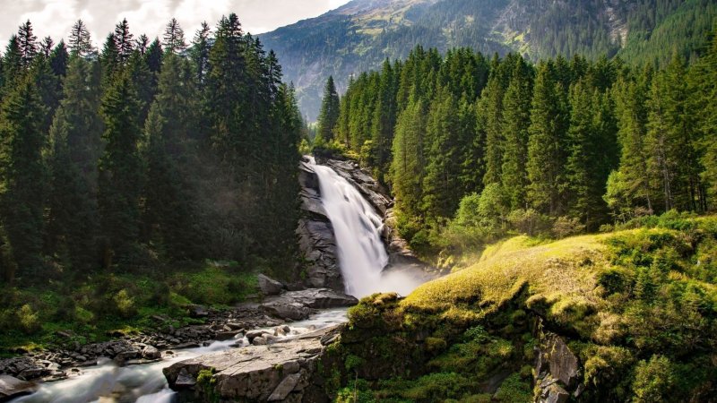 Природа водопад река лес горы