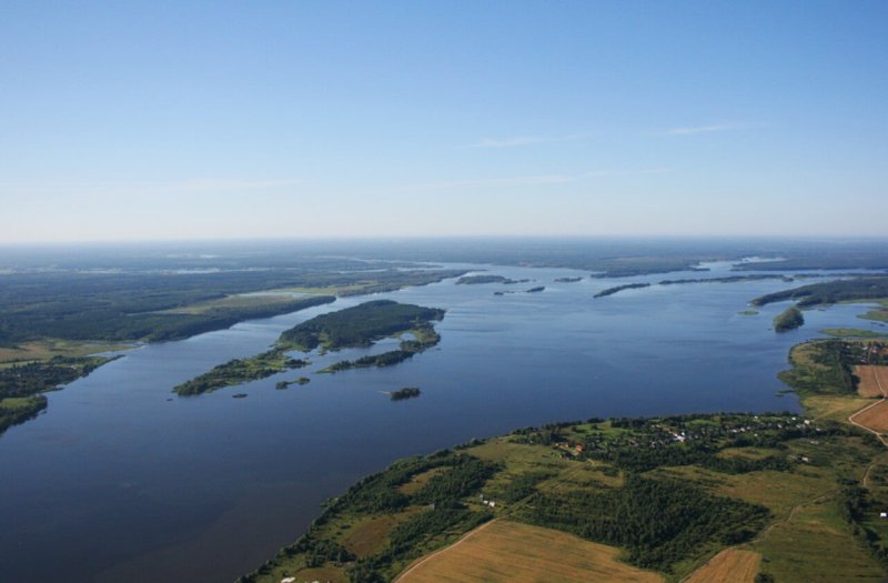 Река Волга низовье