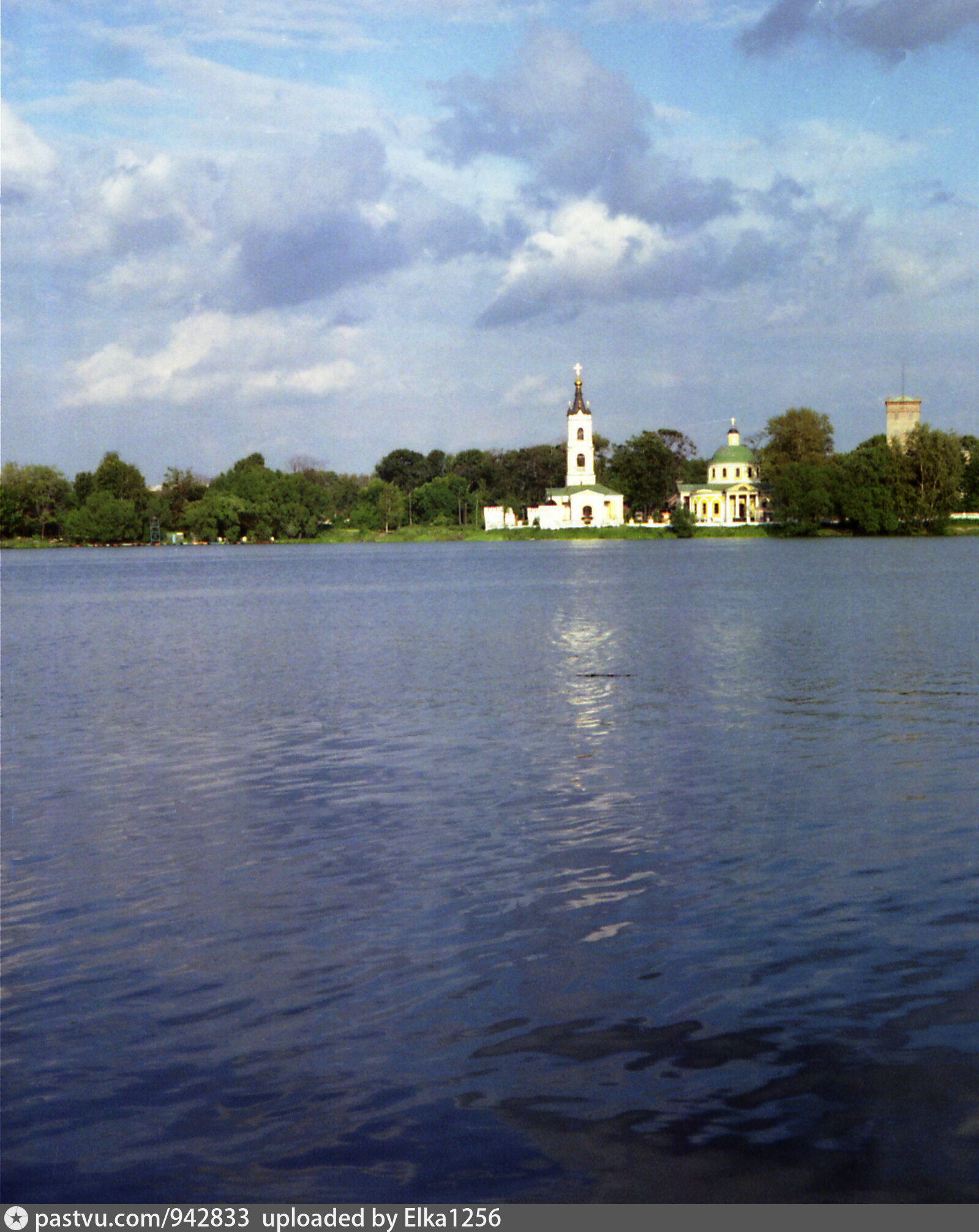 Церковь на белом озере
