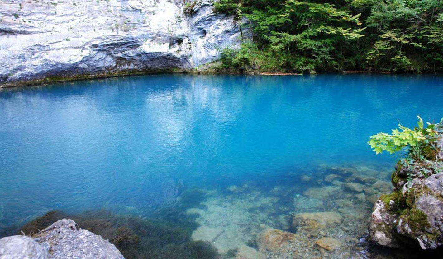 Гагры Абхазия голубое озеро