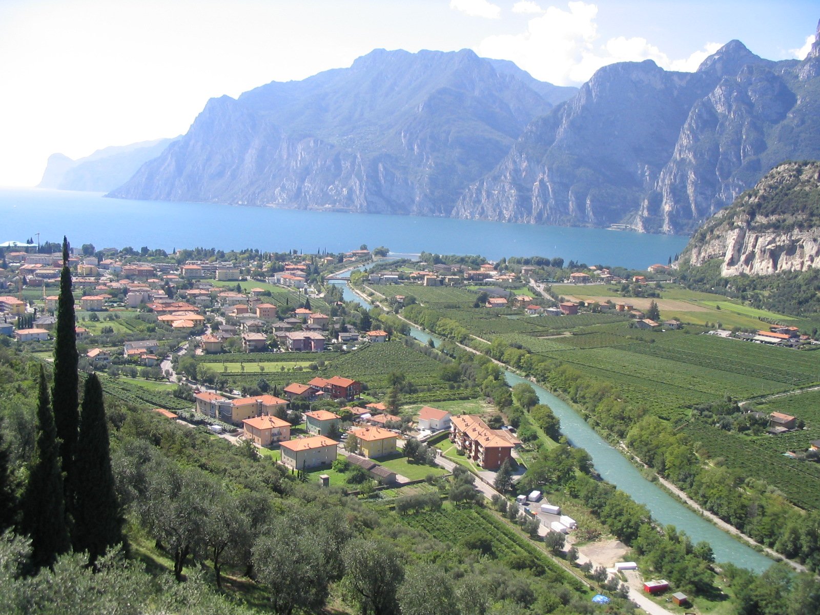 Гарда – крупнейшее озеро в Италии