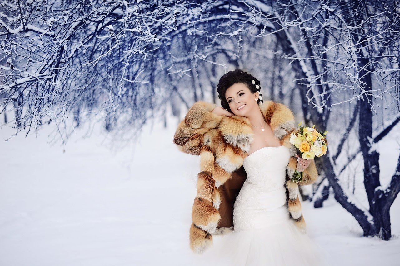 Невесты зимой в шубках