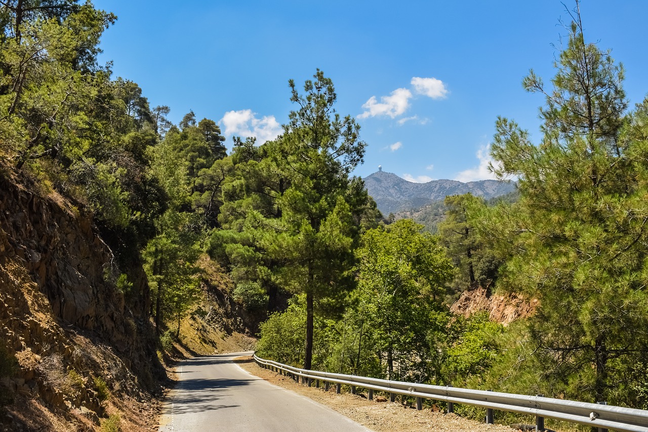 Дороги в горы на Кипре