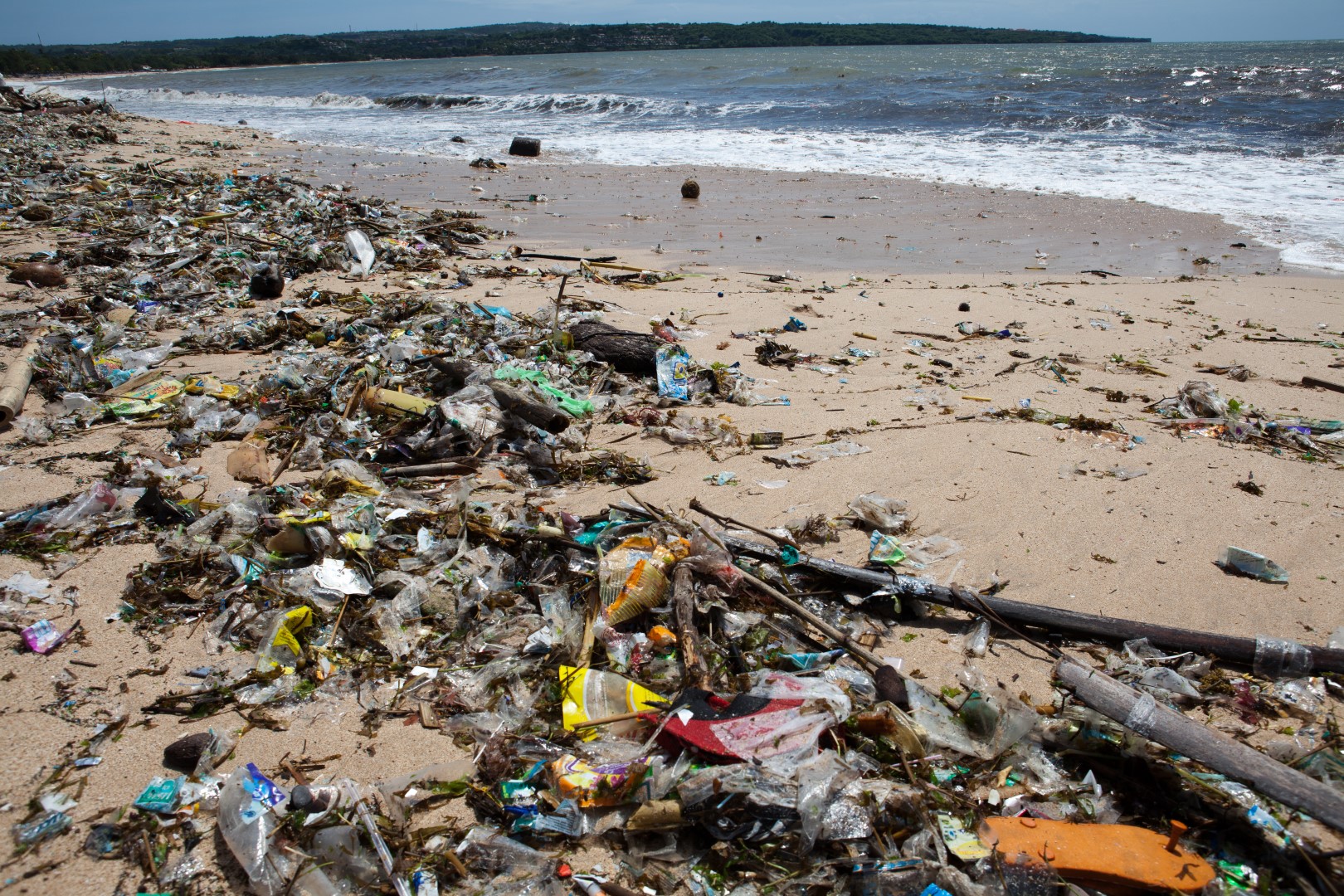 Угрозы экологии. Экологические проблемы. Загрязнение пляжей. Загрязненные моря. Загрязнение природы.