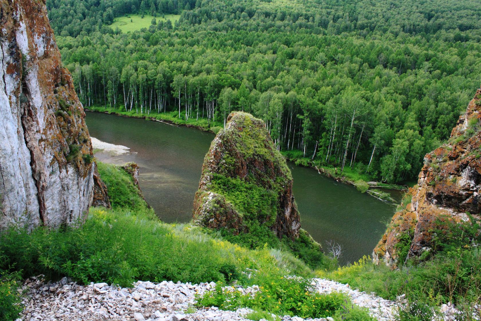 Река белый Июс в Республике Хакасия