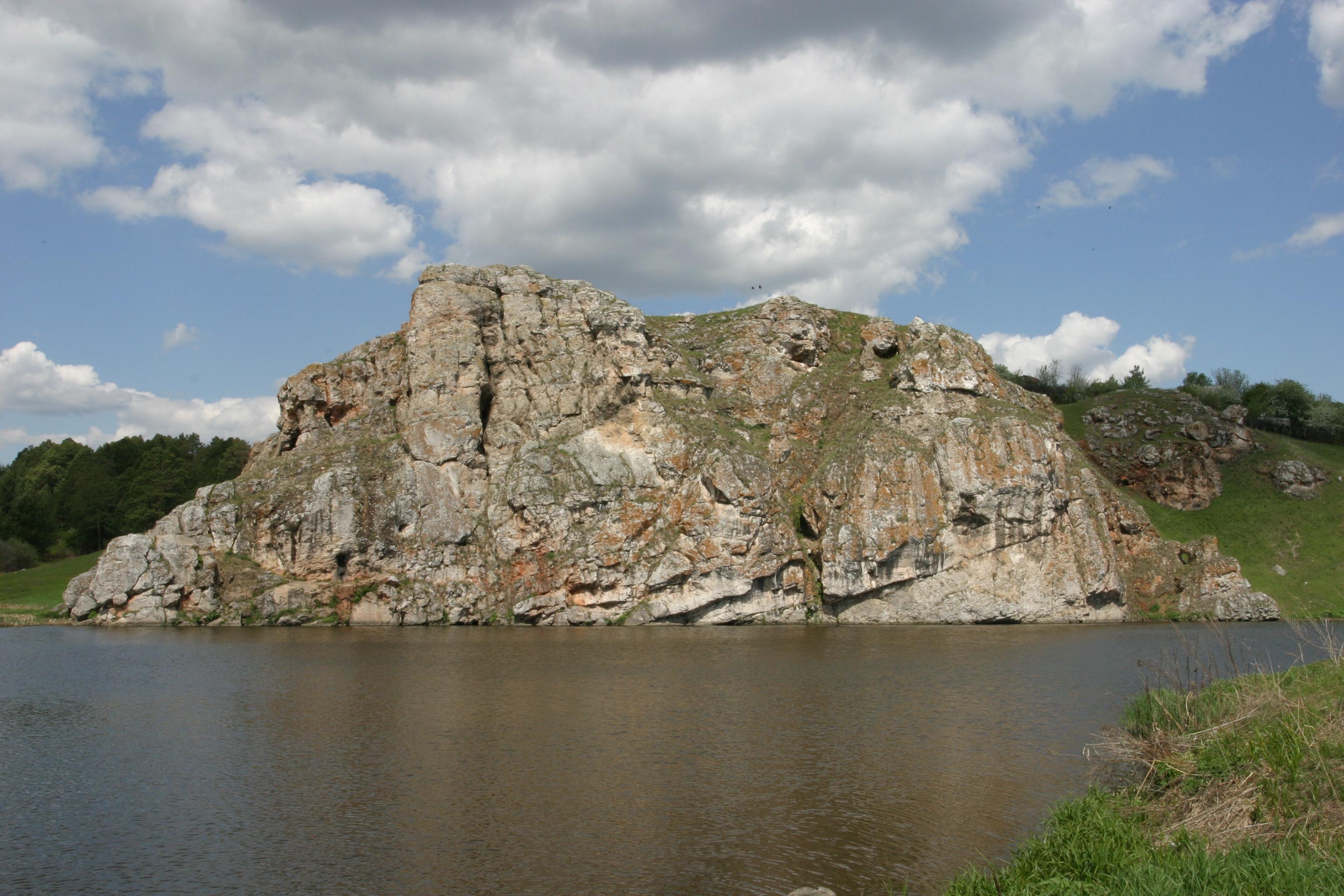 Скала три пещеры Каменск-Уральский