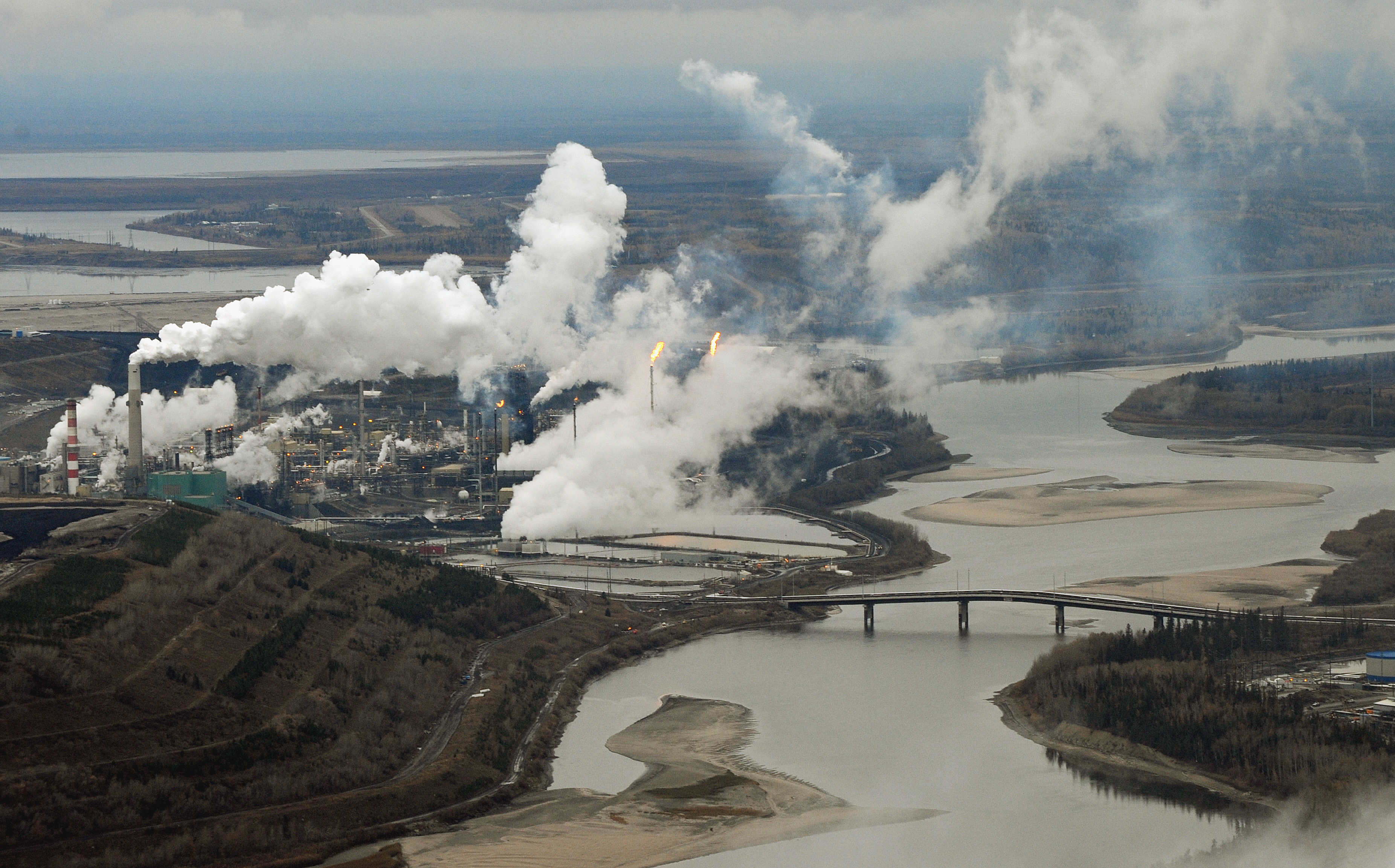 Разрушение природных ресурсов. Природные ресурсы. Ресурсы природы. Загрязнение в Канаде. Природные ресуо.