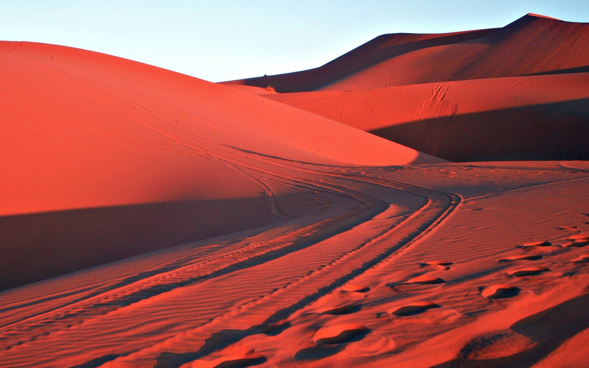 Эль-ХАМРА красная пустыня