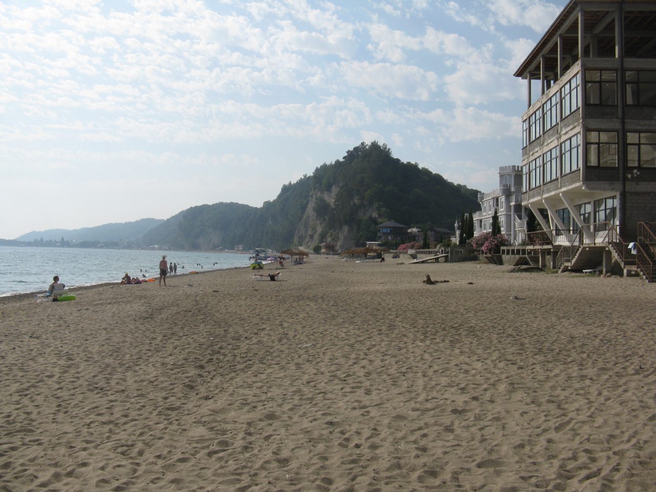 Курорты абхазии с песчаным пляжем