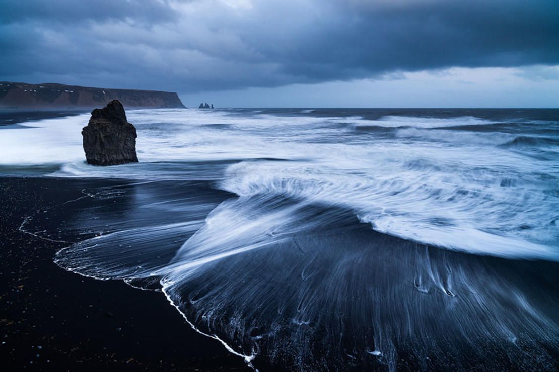 Исландия пляж с черным песком