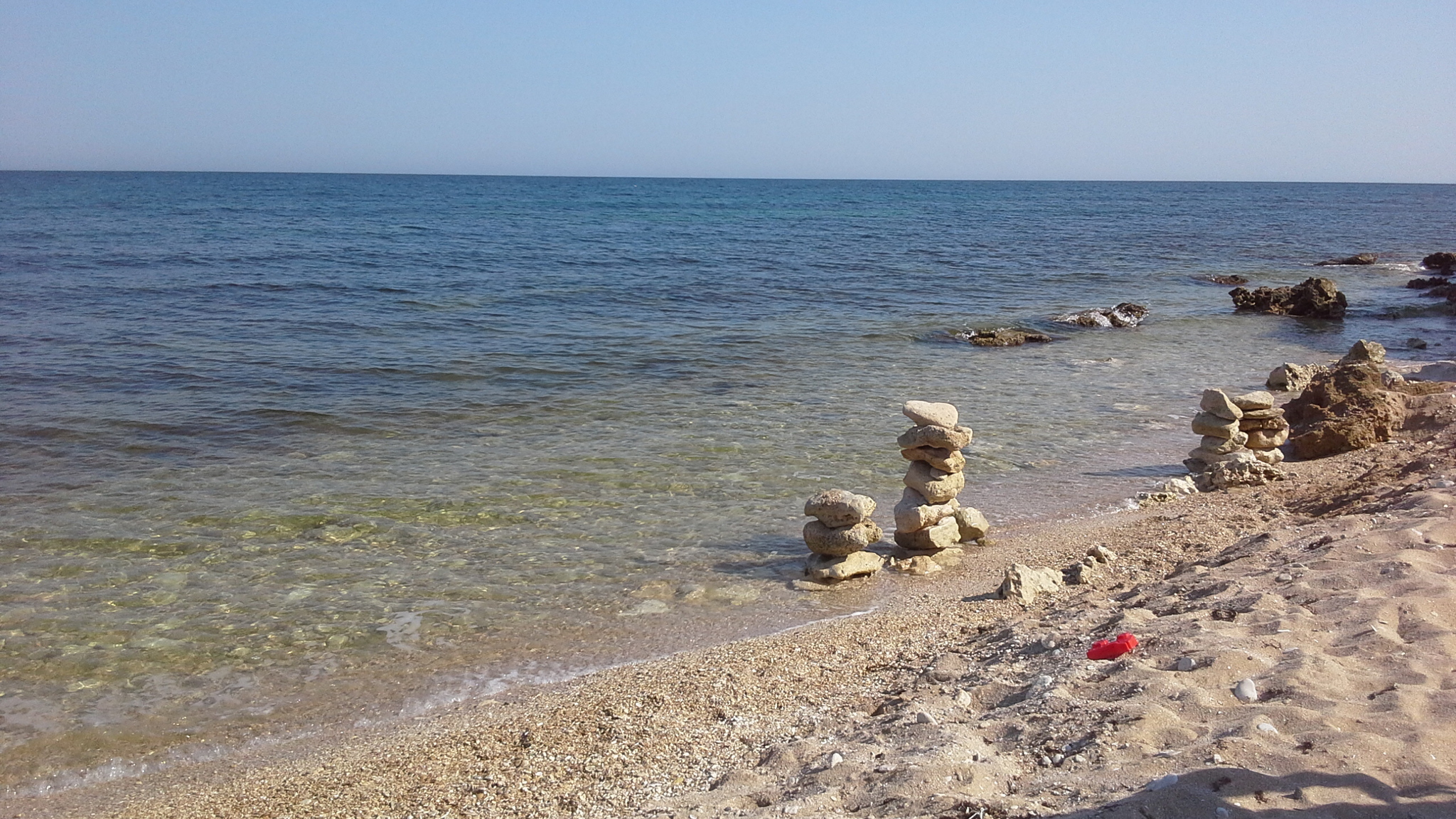 Дикий пляж в Межводном Крым