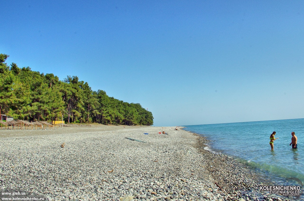 Пицунда Абхазия дикий пляж