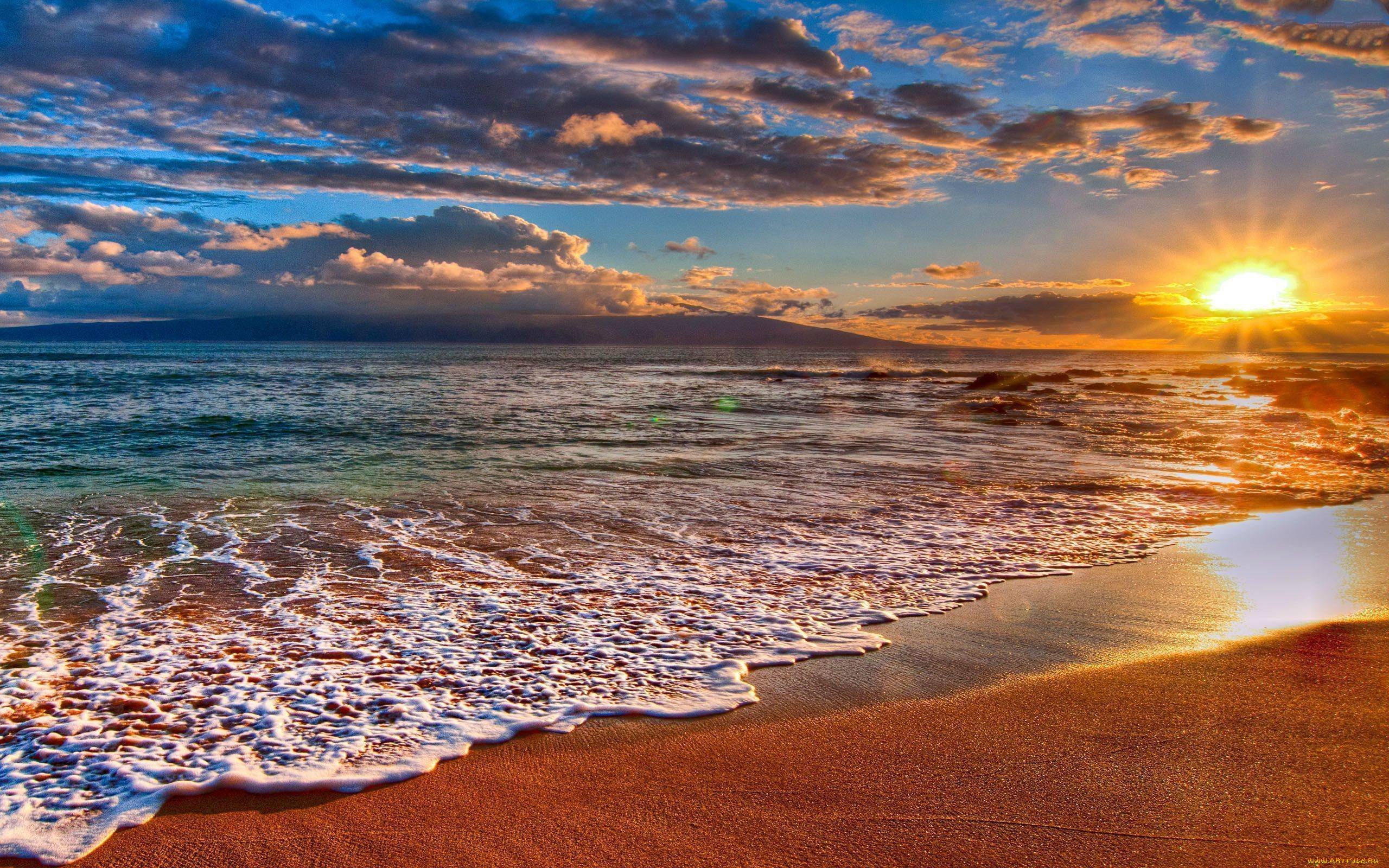 море и песок рассвет
