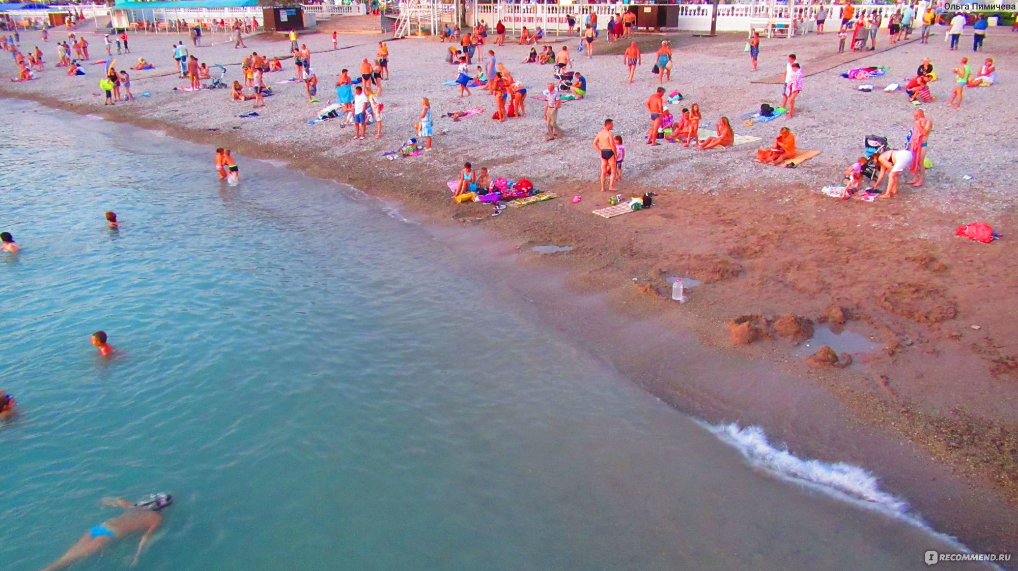 Песочный пляж в Кабардинке