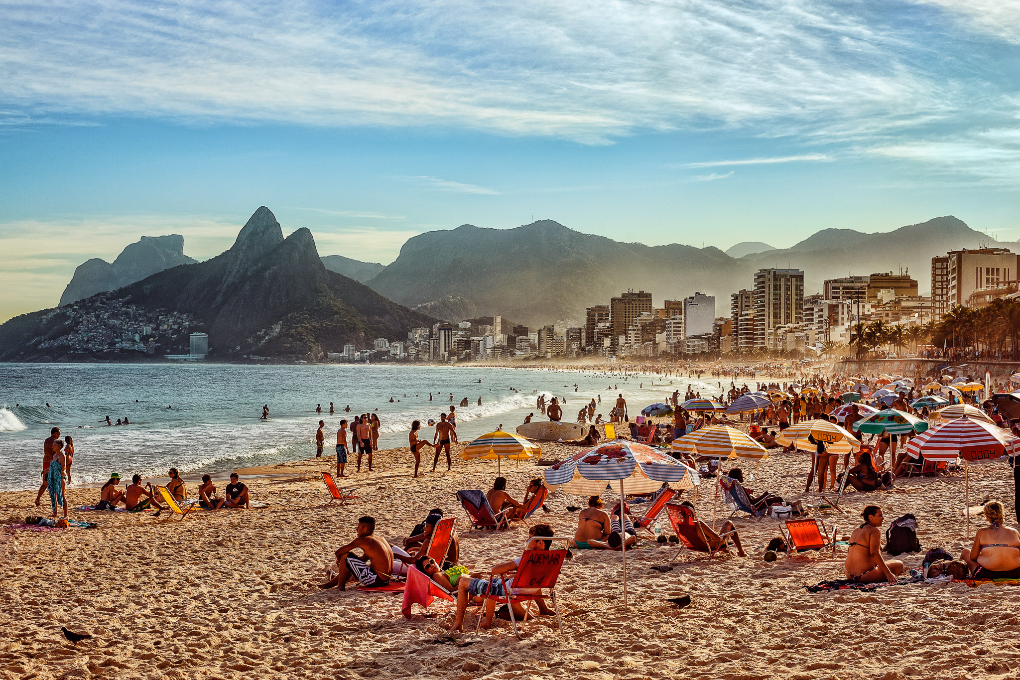Пляж Ипанема в Рио-де-Жанейро.