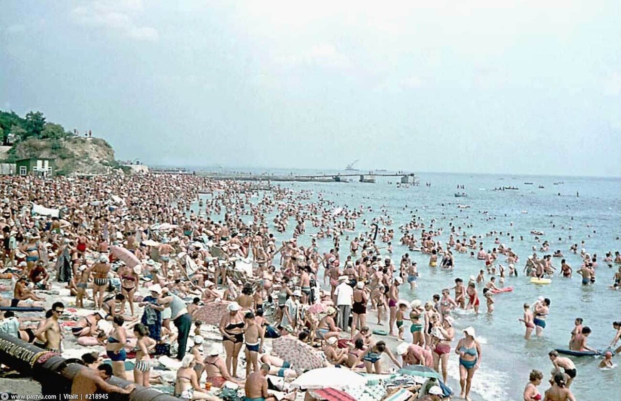 пляж много народу